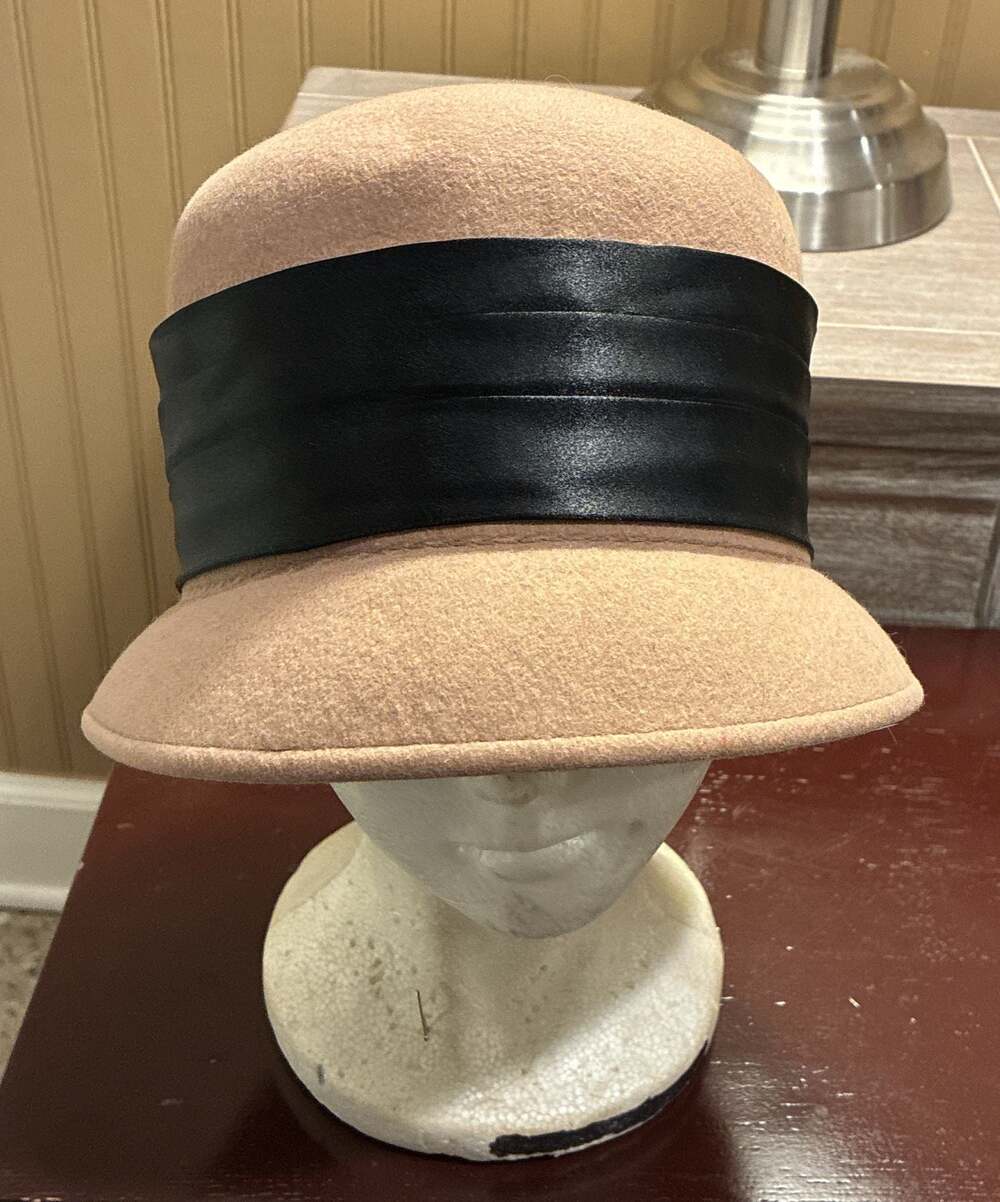 Vintage San Diego Hat Co. Women's 100% Wool Felt Cloche Hat with Black Satin Ban